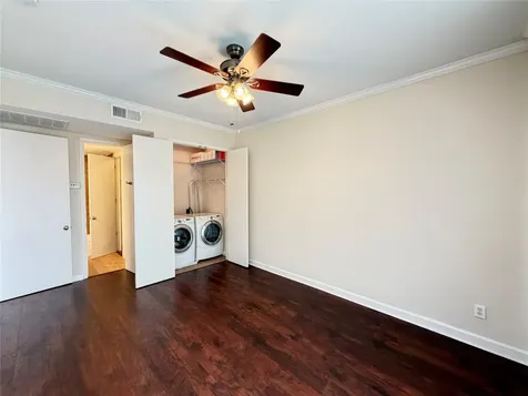 4515 Briar Hollow Place 315 Houston TX 77027
