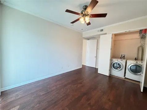 4515 Briar Hollow Place 315 Houston TX 77027