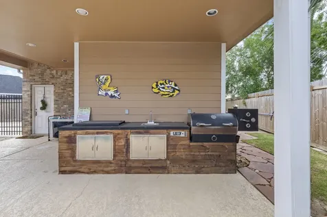 5080 Eaheart Circle Beaumont TX 77706