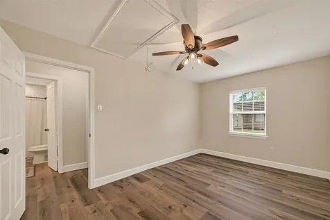 917 S Main Street Highlands TX 77562