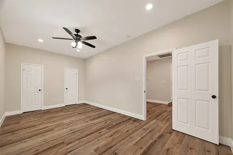 917 S Main Street Highlands TX 77562