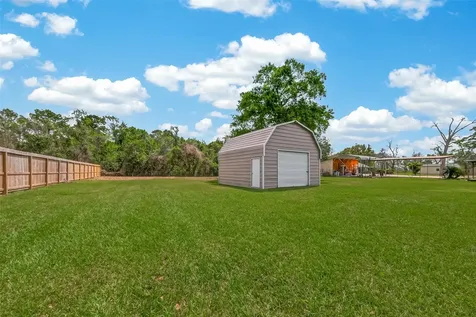 917 S Main Street Highlands TX 77562