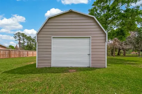 917 S Main Street Highlands TX 77562