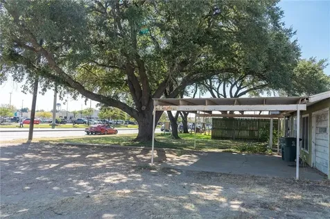 720 E Villa Maria Road Bryan TX 77802