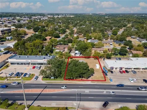 720 E Villa Maria Road Bryan TX 77802