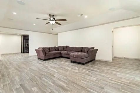 1019 Pineglen Drive Sour Lake TX 77659