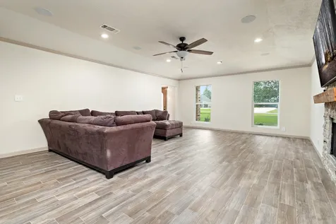 1019 Pineglen Drive Sour Lake TX 77659