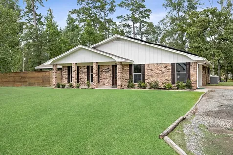 1019 Pineglen Drive Sour Lake TX 77659