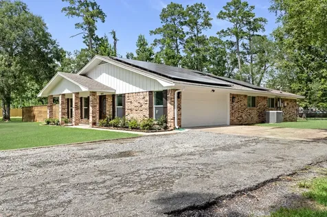 1019 Pineglen Drive Sour Lake TX 77659