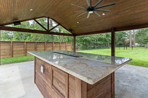 1019 Pineglen Drive Sour Lake TX 77659