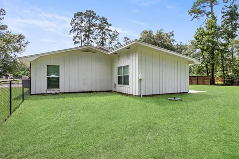 1019 Pineglen Drive Sour Lake TX 77659