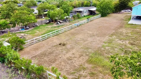 1003B 24th Street San Leon TX 77539