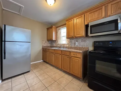 422 W Burleson Street Wharton TX 77488