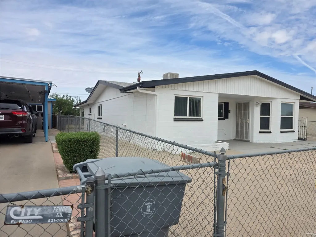10212 Fertell Drive El Paso TX 79924