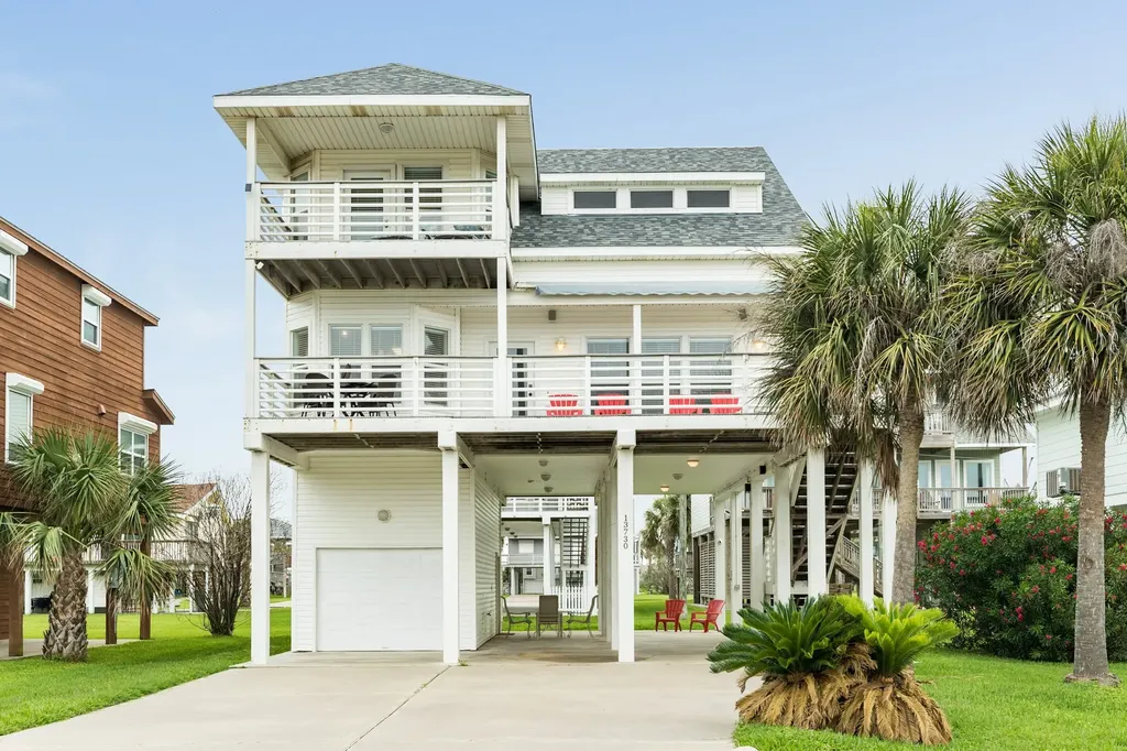 13730 San Domingo Drive Galveston TX 77554