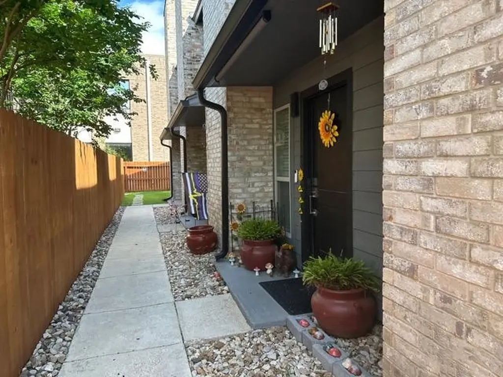 2718 Old Field Drive 101 San Antonio TX 78247