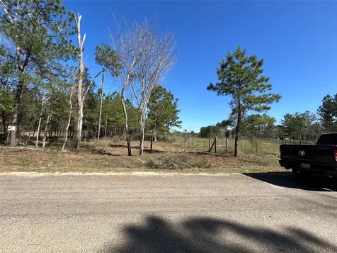3738 County Road 2650 Cleveland TX 77327