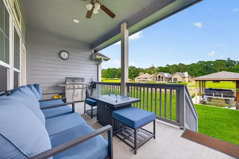 100 Wildwood Lake Drive N Huntsville TX 77340