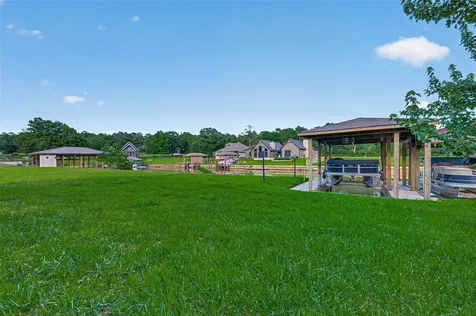 100 Wildwood Lake Drive N Huntsville TX 77340