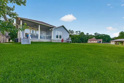 100 Wildwood Lake Drive N Huntsville TX 77340