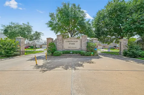 15975 W Bellefontaine Way Tomball TX 77377