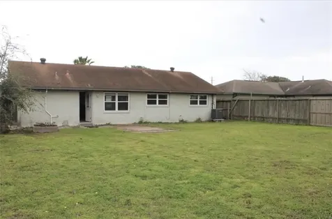2421 Pine Galveston TX 77551