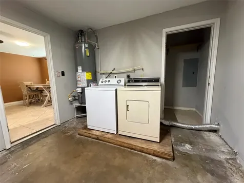 2421 Pine Galveston TX 77551