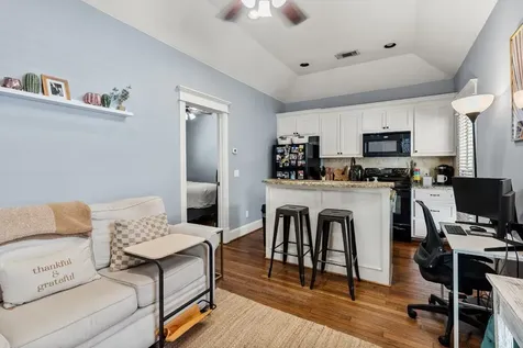 908 E 26th Street Houston TX 77009