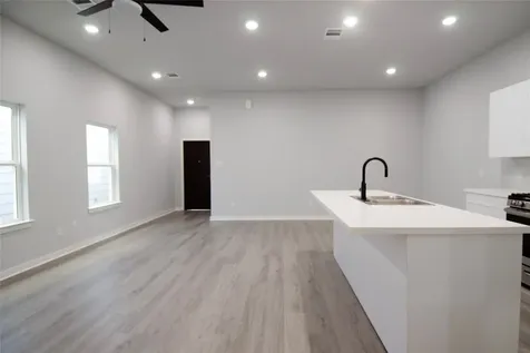 2830 Mansfield Street Houston TX 77091
