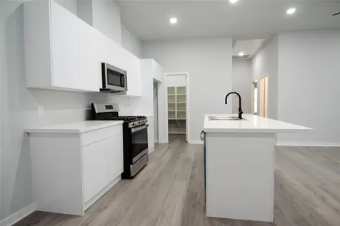 2830 Mansfield Street Houston TX 77091