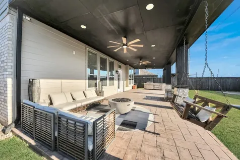 118 Schaffer Street Baytown TX 77523