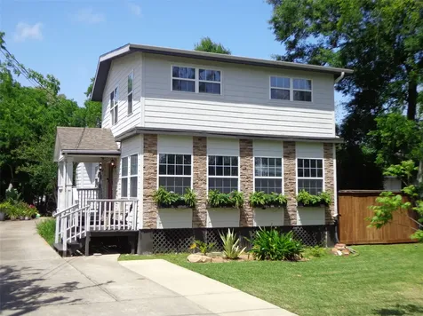 210 Fairfield Street Shoreacres TX 77571