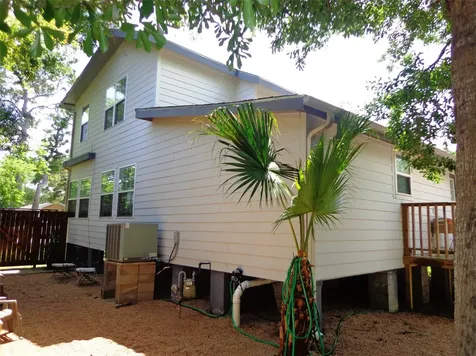 210 Fairfield Street Shoreacres TX 77571