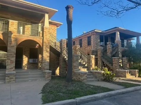 2424 Avenue 0 1/2 Street 1 Galveston TX 77550