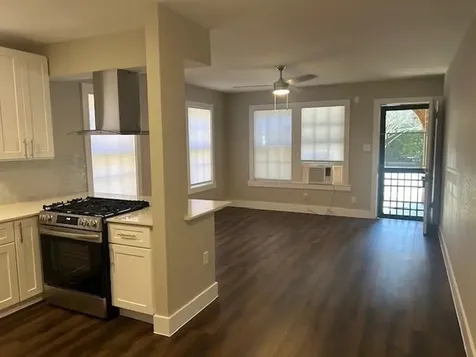 2424 Avenue 0 1/2 Street 1 Galveston TX 77550