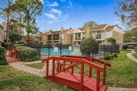 2800 Jeanetta Street 605 Houston TX 77063