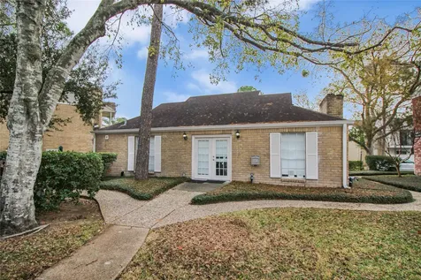 2800 Jeanetta Street 605 Houston TX 77063