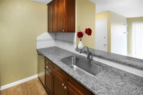 2800 Jeanetta Street 605 Houston TX 77063