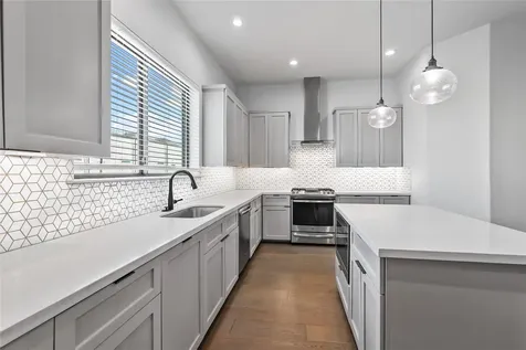 4231 Allen Street Houston TX 77007