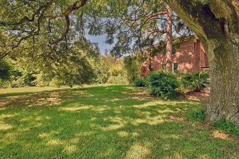 1804 S Park Street Brenham TX 77833