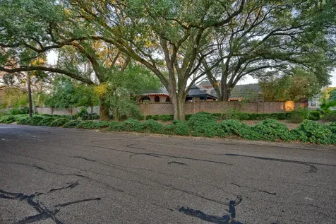 1804 S Park Street Brenham TX 77833