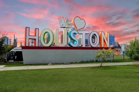915 Franklin Street 2f Houston TX 77002