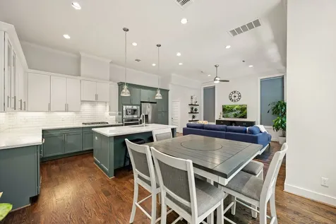 11008 Avenu Malkenu Avenue Houston TX 77043