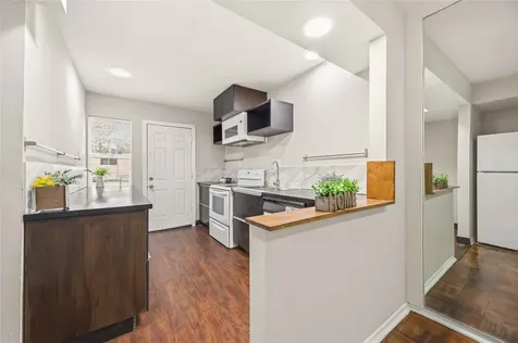 11607 Chimney Rock Road C Houston TX 77035