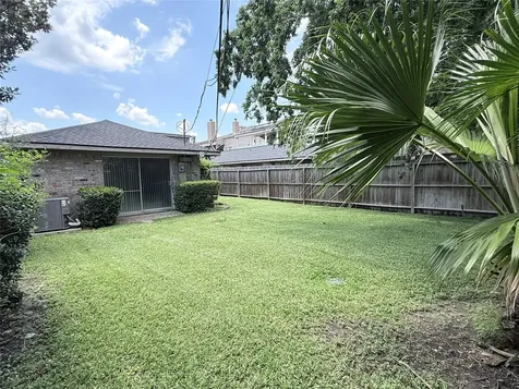 1611 Potomac Drive Houston TX 77057