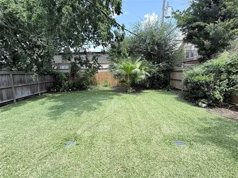 1611 Potomac Drive Houston TX 77057