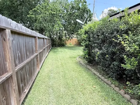 1611 Potomac Drive Houston TX 77057