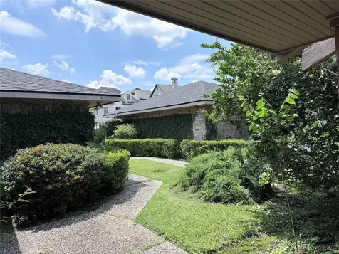 1611 Potomac Drive Houston TX 77057