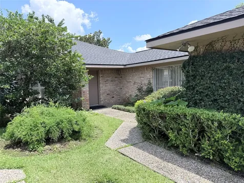 1611 Potomac Drive Houston TX 77057