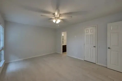 1860 White Oak Drive 207 Houston TX 77009